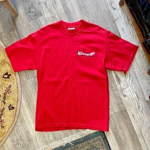 Vintage Y2K Majestic Detroit Red Wings Hockey Embroidered Red T-Shirt Medium